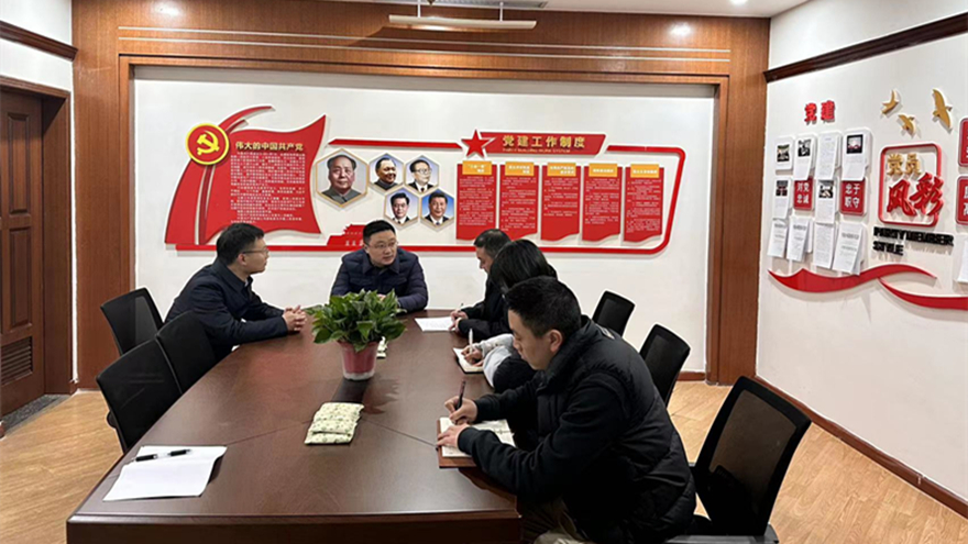 圖五：集團總會計師齊飛、副總經理馬江水督導金控小貸安全工作