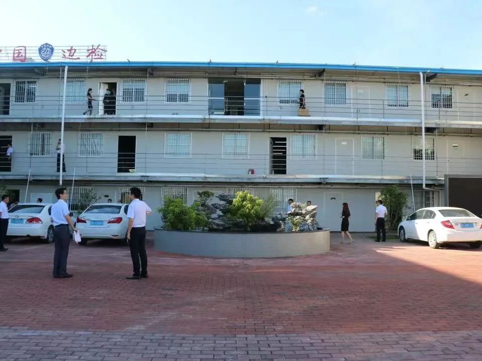 1698915334899520.jpg 2.jpg